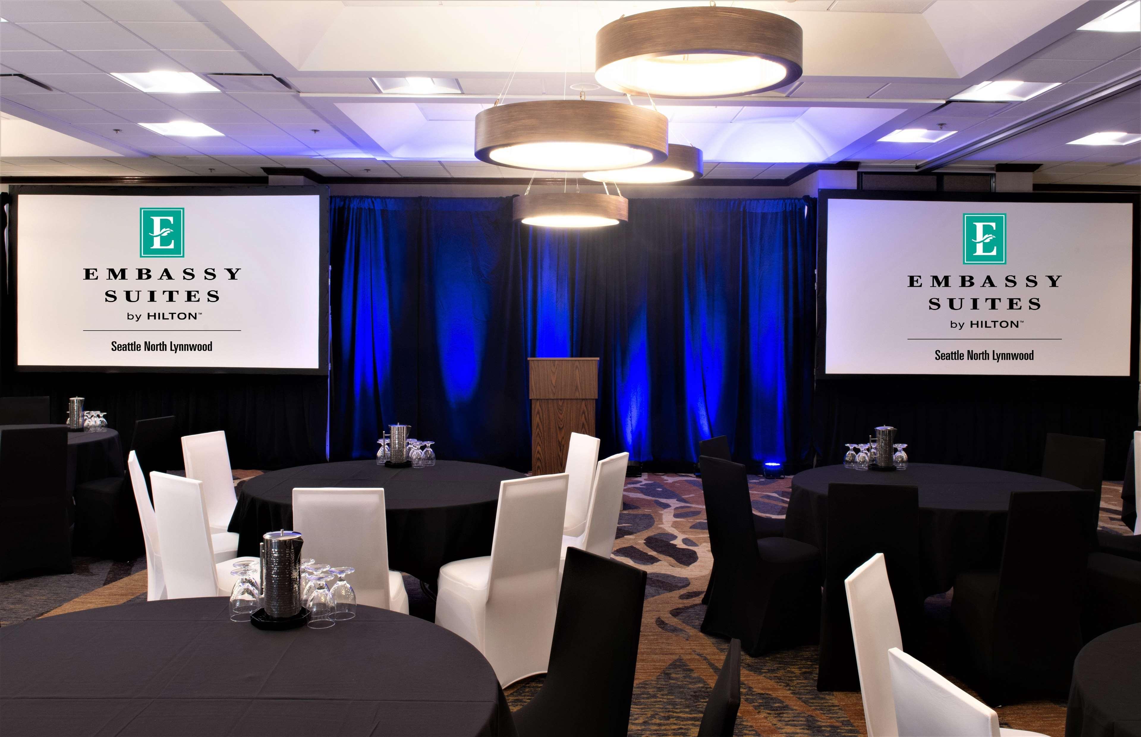 Embassy Suites By Hilton Seattle North Лінвуд Екстер'єр фото
